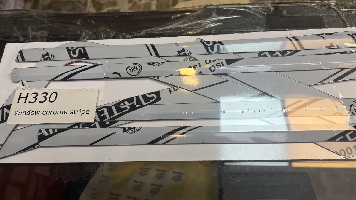 زه استیل دور پنجره برلیانس H330 - تصویر 3